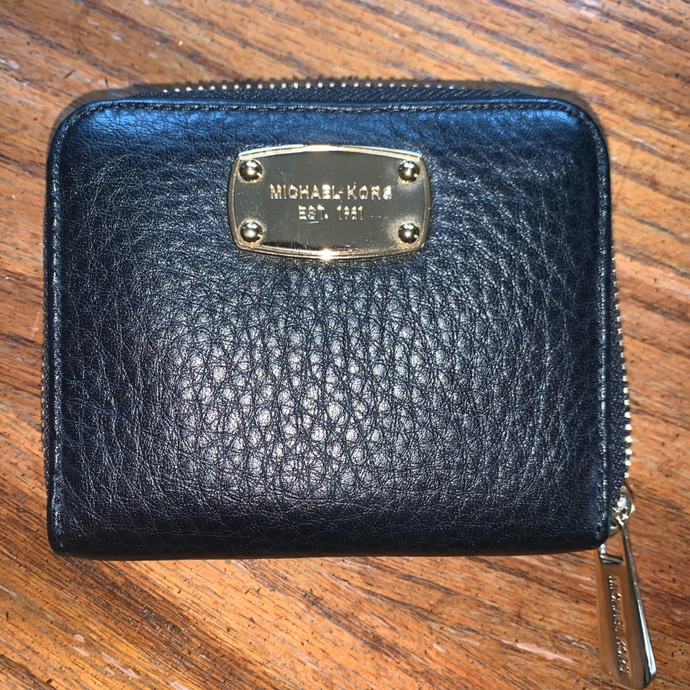 Michael Kors small zip wallet